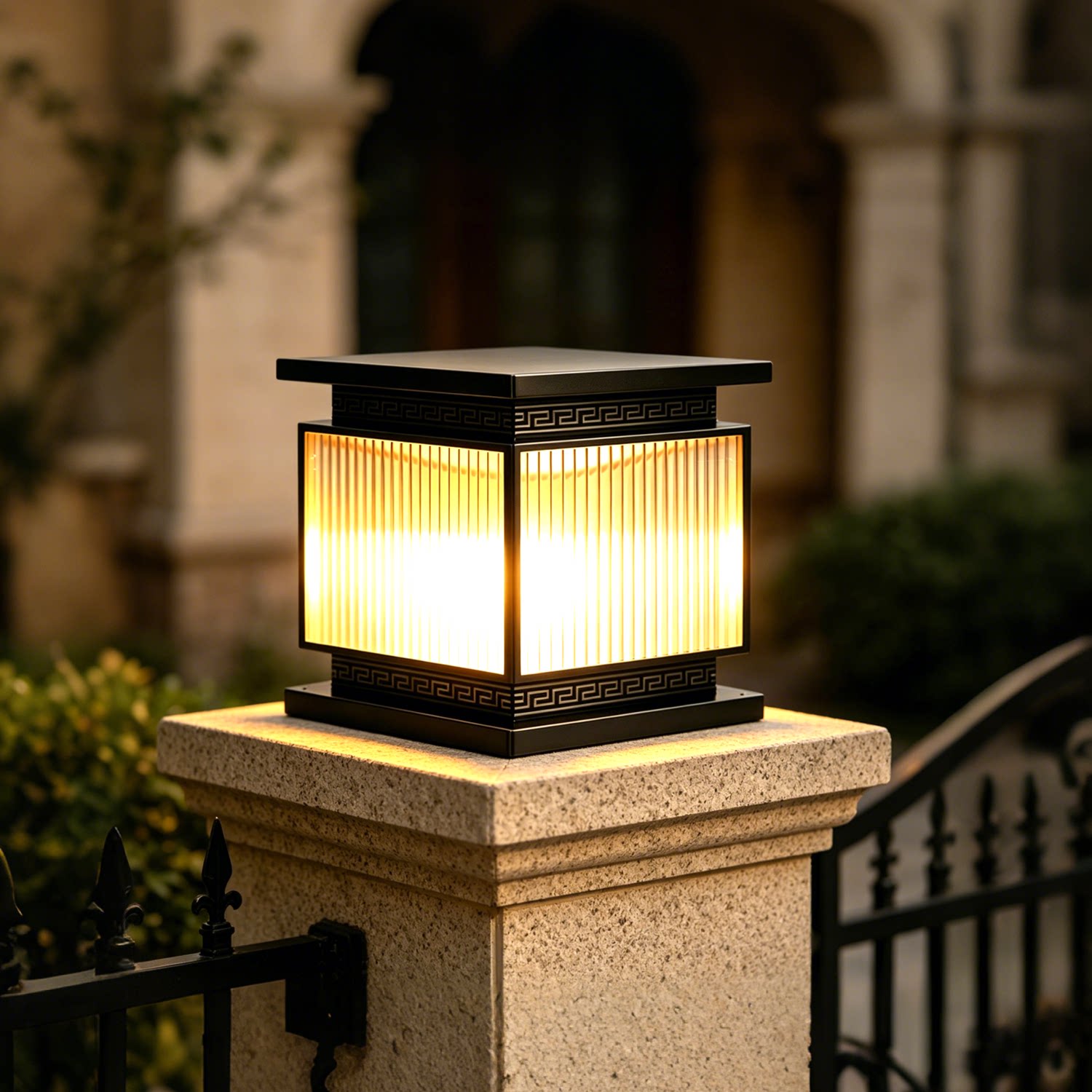 All-Copper Outdoor Waterproof Solar Gate Post Lamp