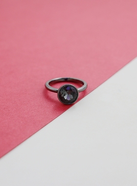 外贸欧美简约黑色戒圈灰色宝石戒指精致气质优雅时尚百搭个性独特