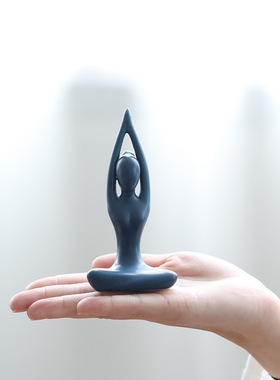 宇轩  现代简约创意瑜伽小摆件陶瓷工艺家居抽象人物开业礼品