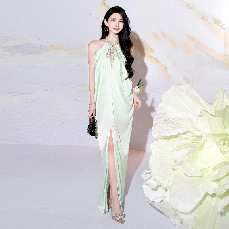 CEE CUBED法式轻奢薄荷绿重工挂脖礼服水钻蝴蝶结连衣裙2025长裙