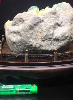 四川绿冻芙蓉原石LW11手工精品老青田封门皮蛋绿代代数钱石雕摆件