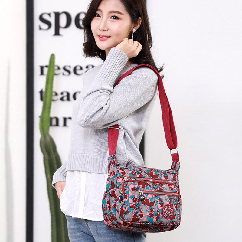 中老年人妈妈2020新款迷你女女包 艾果果箱包女士包袋