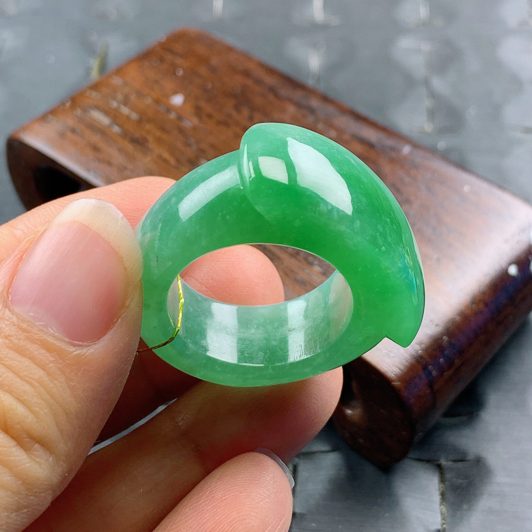 No. 23-24 Burmese natural A-grade jadeite T1062 inner diameter 20.5mm ice green saddle ring finger