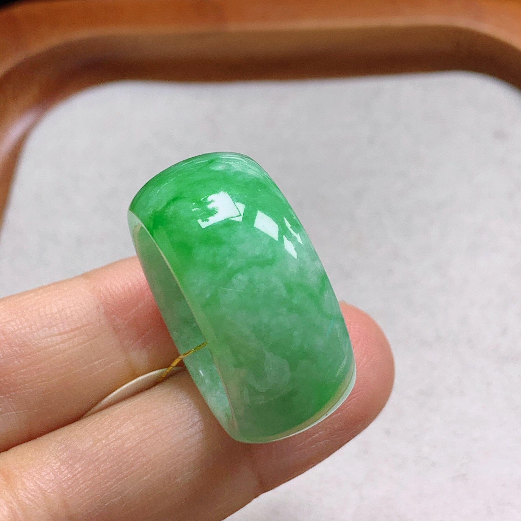 No. 20-21 Burmese natural A-grade jade T1194 inner diameter 19.6mm green tire ring finger