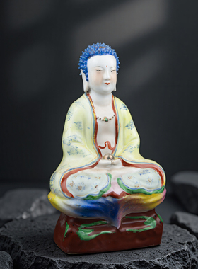 景德镇70年代末粉彩菩萨招财摆件