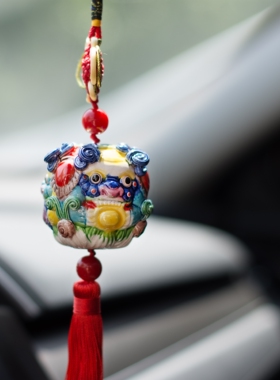 三彩艺车挂手工吉祥瑞兽