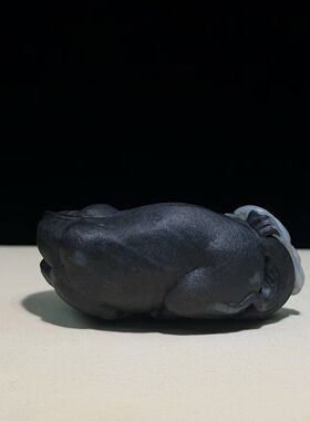 新疆和田玉青花籽料扭转乾坤手把件天然玉石黑白分明苏工马把玩件