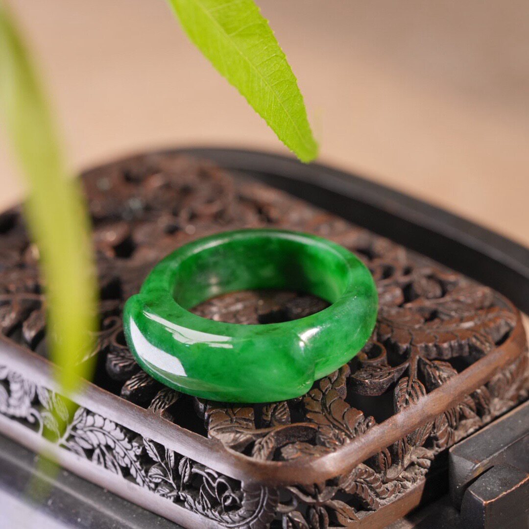 0294199-0 Natural Myanmar A goods full product waxy ice full color sunny green spicy green jade saddle ring ring 17