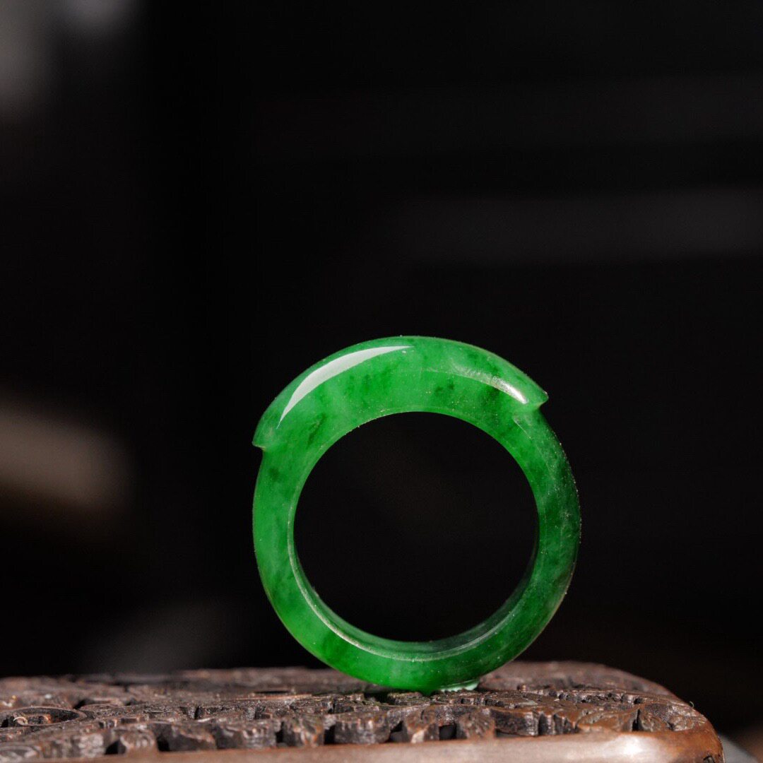 0294199-0 Natural Myanmar A goods full product waxy ice full color sunny green spicy green jade saddle ring ring 17