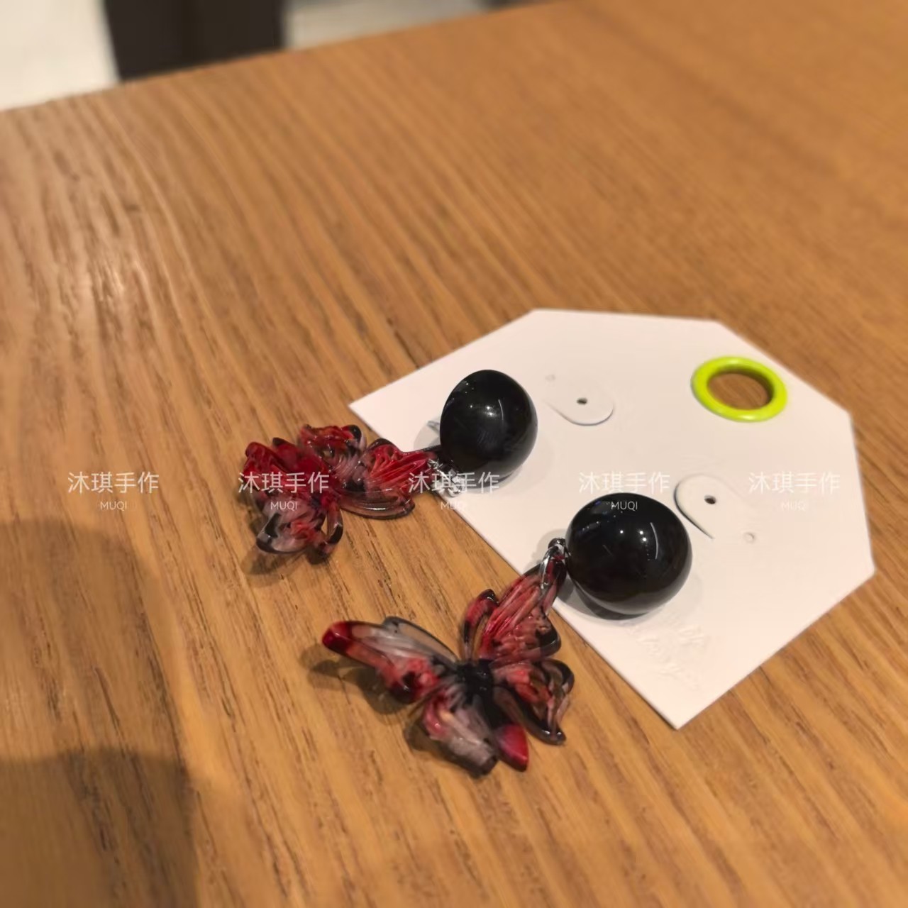 沐琪手作 红黑蝴蝶耳环 甜酷ins小众设计感2025新款复古耳钉耳夹,淘宝优惠券,粉丝福利购,淘宝优惠卷