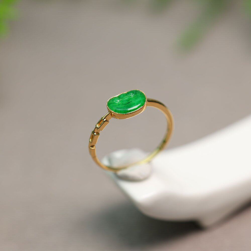 Spicy Green Natural Grade A Jade Ruyi Head Ring