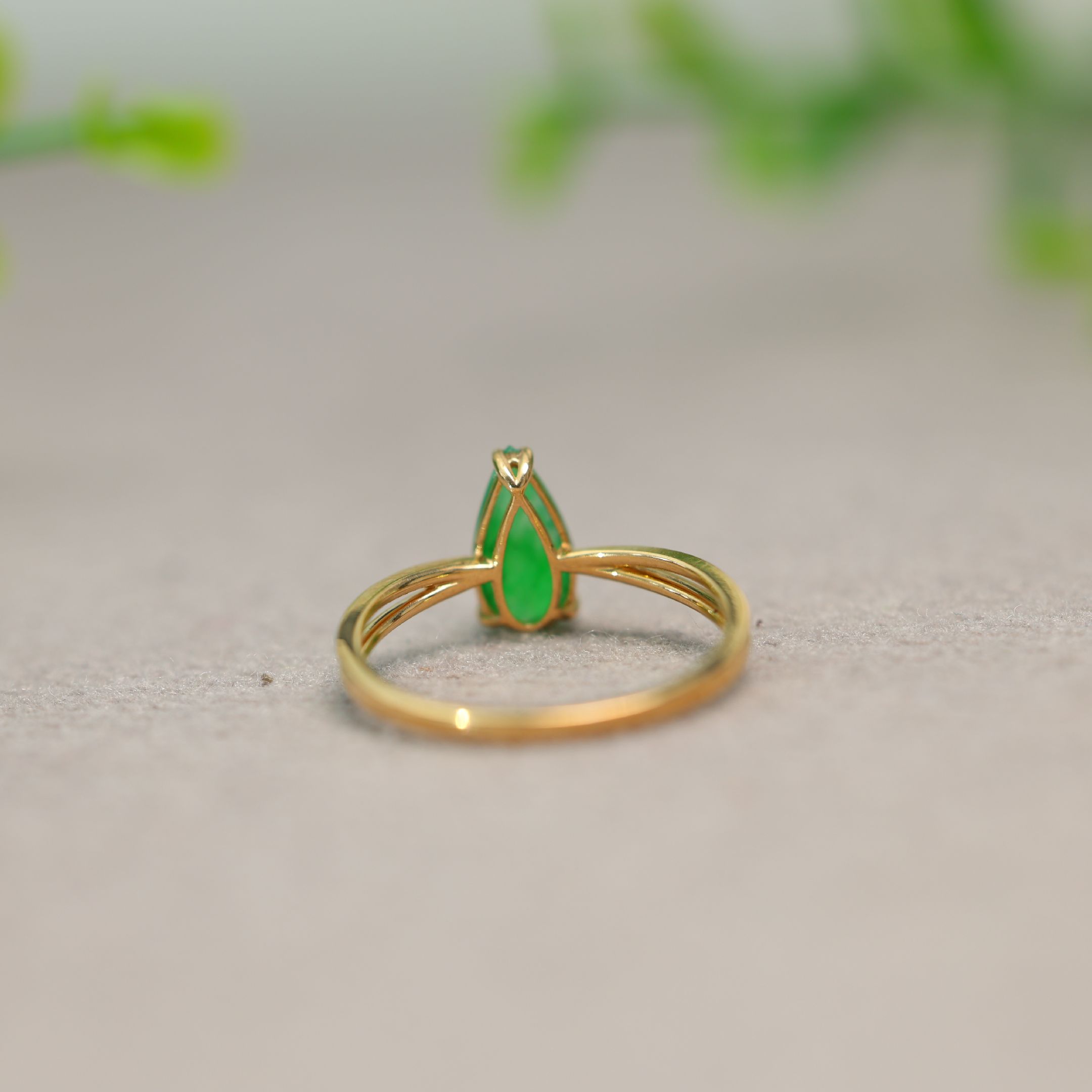 Yanglu natural grade A jade drop-shaped ring