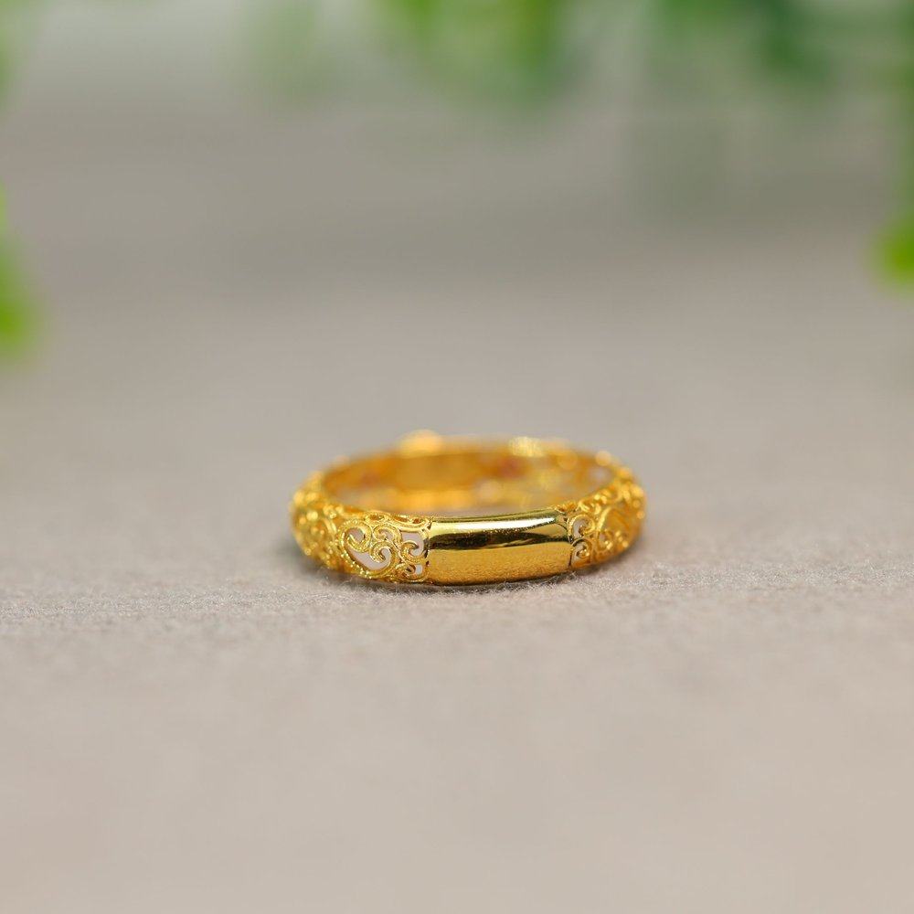 Ice full of green natural A-grade gourd ring