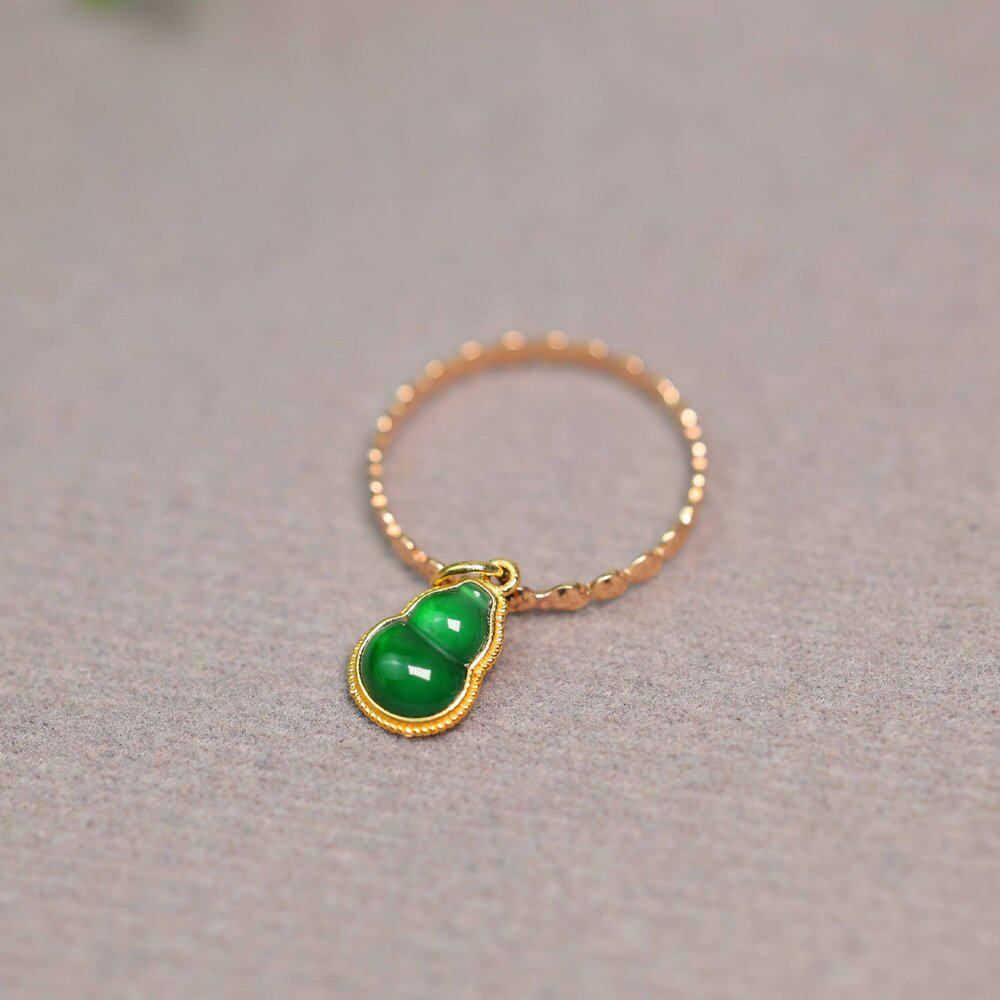 Ice full of green natural grade A jade gourd ring