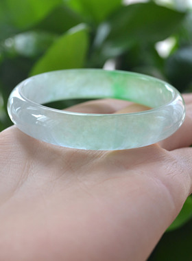 天然翡翠玉镯贵妃镯子椭圆形手镯冰种细条飘花小圈口扁条正品特价