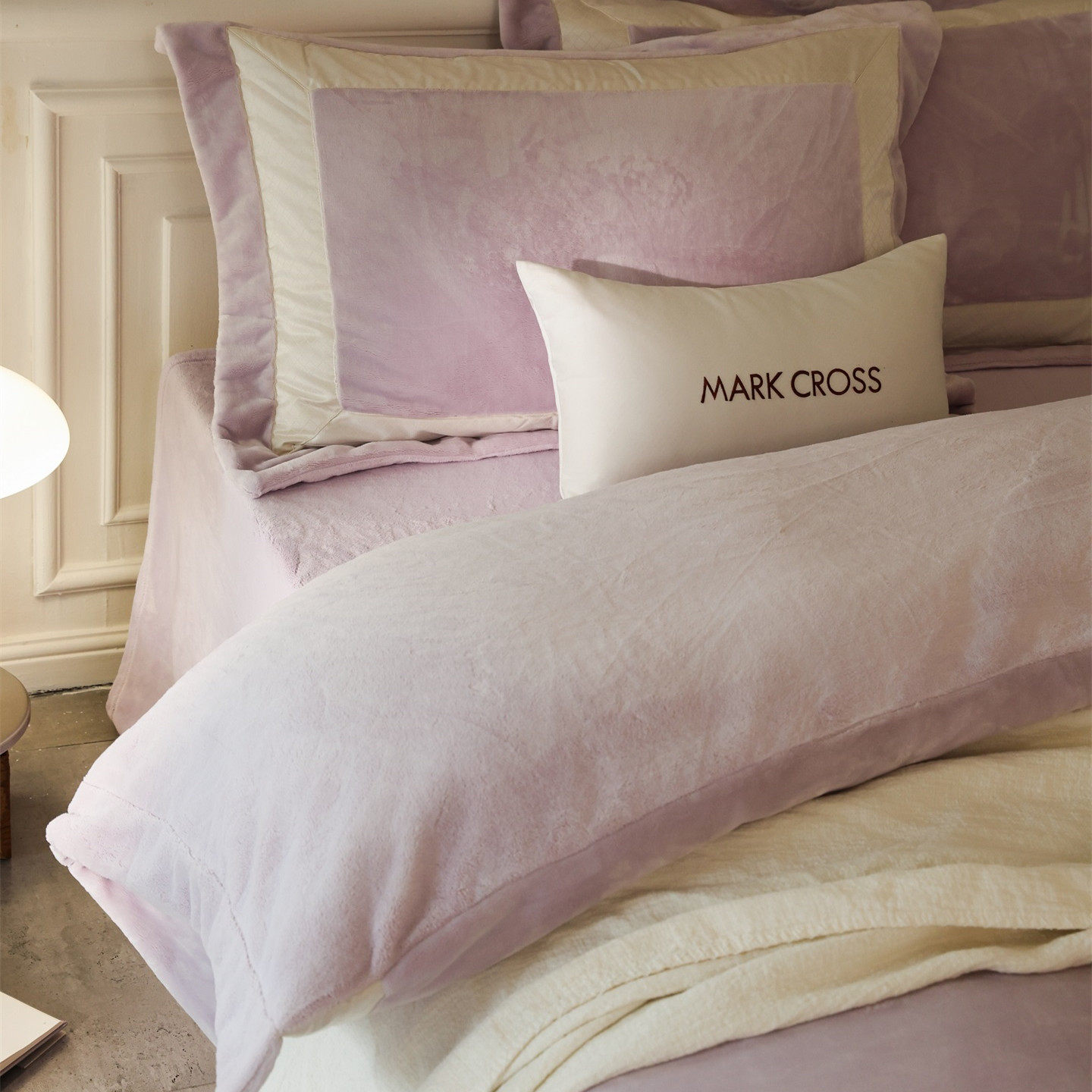 厂家直发【冬日月光曲】顶奢350克重A类慕丝牛奶绒四件套软糯暖绒