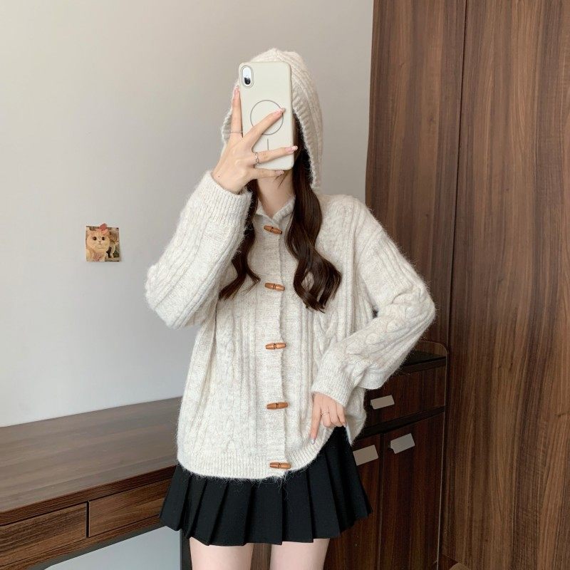 大码女装2025秋冬新款胖MM时尚百搭连帽木扣开衫长袖正肩上衣毛衣,淘宝优惠券,粉丝福利购,淘宝优惠卷