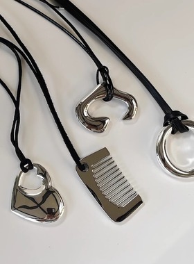 可爱梳子抽拉黑绳项链女个性ins风极简百搭颈链毛衣链几何搞怪