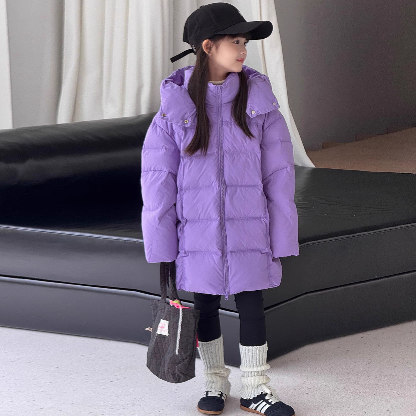 云朵泡芙羽绒服女童中长款2025冬新款大口袋加厚白鸭绒连帽面包服 - 图0