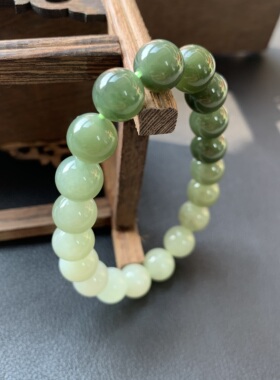 天然和田玉手链女圆珠渐变轻奢气质冰底青白玉手串冰晴水湖水绿