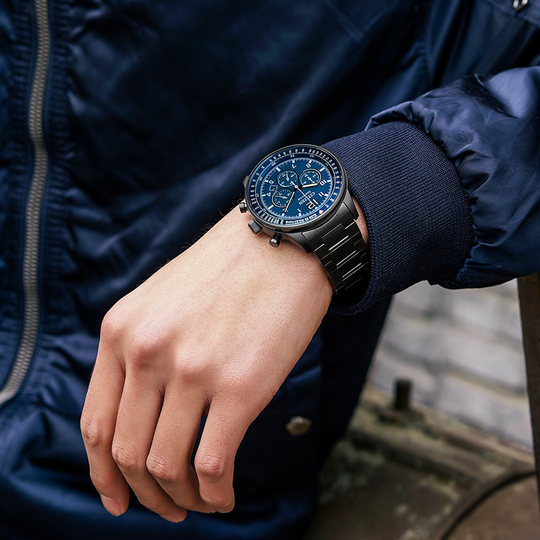 Модные часы Eco-Drive Citizen серии FF