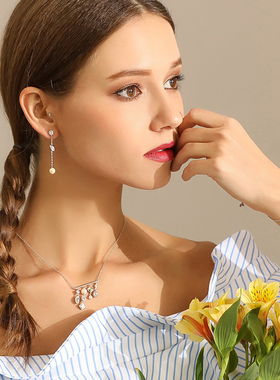 伊泰莲娜流苏项链短款不规则几何