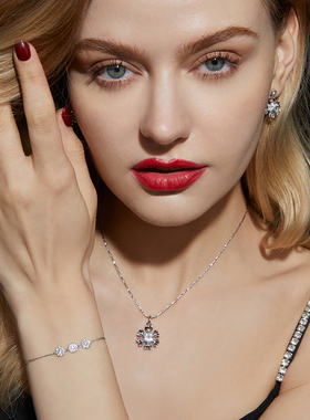 伊泰莲娜手链女简约轻奢小众精致个性腕饰女友闺蜜礼物心花怒放系