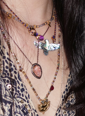 二月生辰.宝石级堇青石紫水晶捶打金片串珠项链Lotus Mann