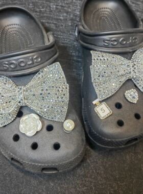 银色蝴蝶结鞋扣适配crocs洞洞鞋鞋花暗黑风纽扣爱心diy装饰配件扣