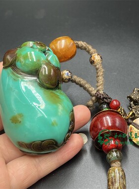 古玩杂项仿绿松石挂件仿松石生肖猪手把件铜钱手把绳仿古工艺品