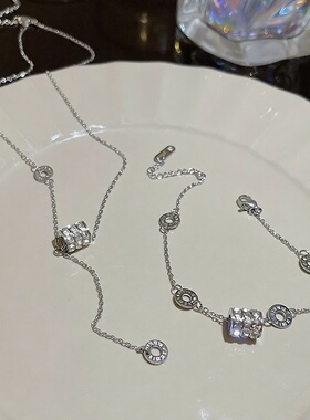 气质百搭几何精致锁骨链饰品轻奢高级感项链女时尚简约不掉色手链