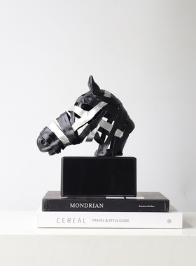 现代轻奢镂空马头雕塑客厅电视柜老板办公室书柜装饰工艺品摆件