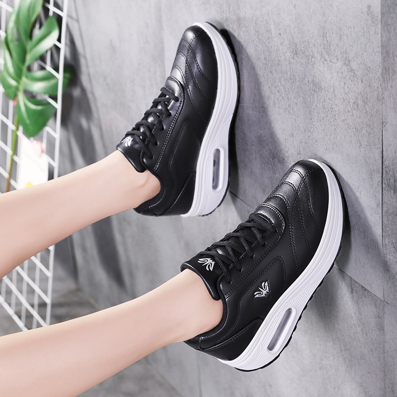 睿登女鞋休闲运动鞋皮面防水加绒保暖妈妈鞋厚底旅游鞋2025冬季新,淘宝优惠券,粉丝福利购,淘宝优惠卷