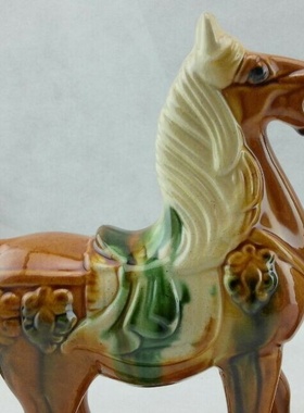 丝绸之路商务礼品陶瓷马