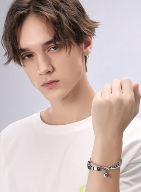 串珠磁吸爱心钛钢情侣手链