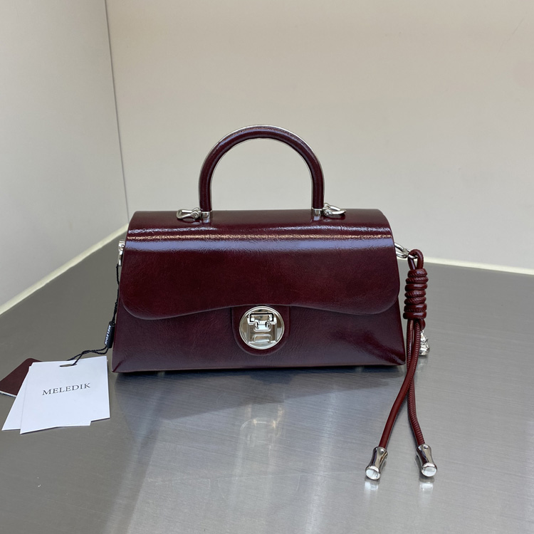 2025秋冬新款时尚定型盒子小方包手提高质感斜挎包百搭单肩小包女 - 图3