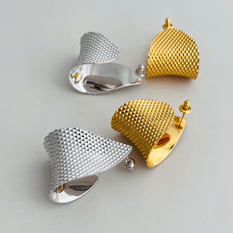 WZ&SILVER设计师款通体S925银镀铑金18K金浮光卷叶耳饰高级简约,淘宝优惠券,粉丝福利购,淘宝优惠卷