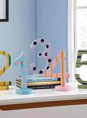 样板间儿童房暴力熊公仔装饰画