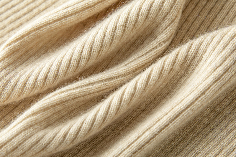 意想不到的好看~锯齿纹前后V领羊绒衫女纯羊绒毛衣修身针织打底衫,淘宝优惠券,粉丝福利购,淘宝优惠卷