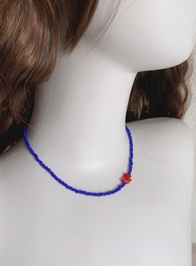 25元包邮朵拉手作简约百搭项链撞色不规则蓝色锁骨链串珠配饰
