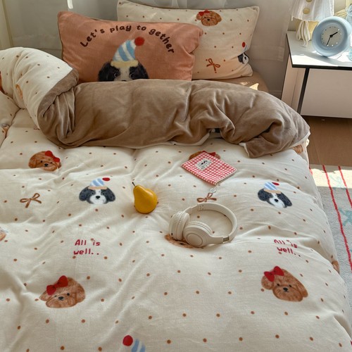 梨梦 小狗派对 ins秋冬牛奶绒四件套保暖珊瑚绒床单被套床上用品 - 图0