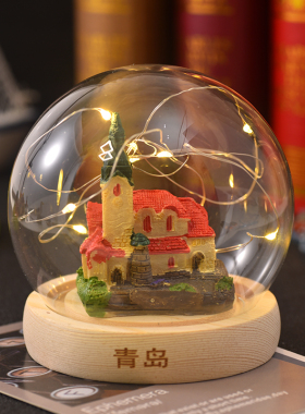 山东青岛栈桥特色旅游纪念品