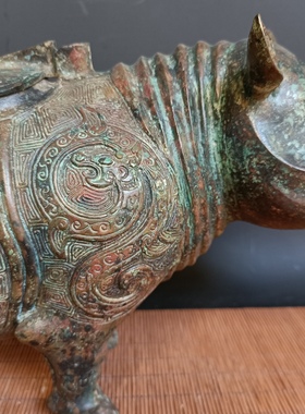 犀牛客厅仿古青铜器镇宅