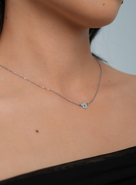 气质小巧精致女项链可洗澡礼物