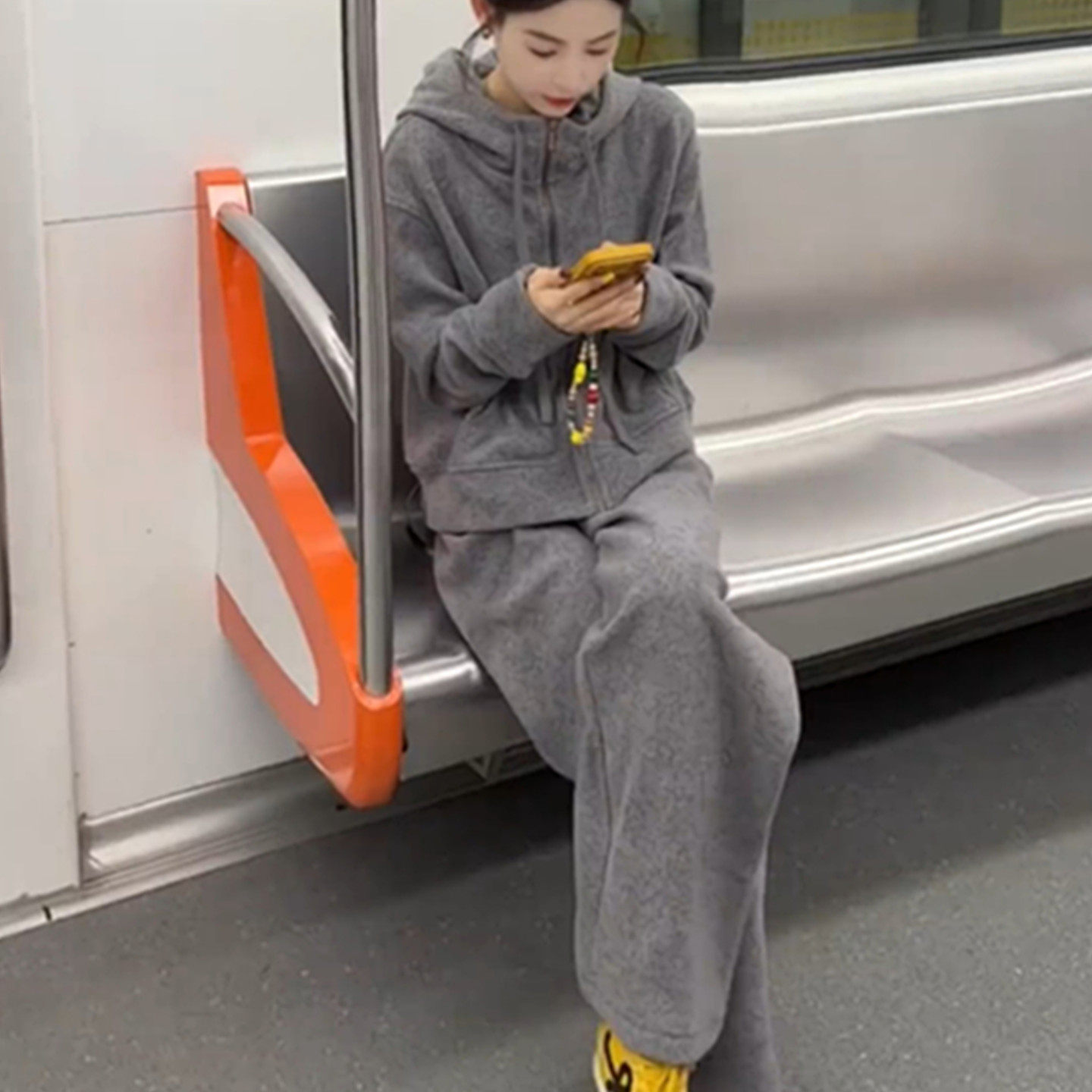 巨好看秋冬一整套女时尚加绒保暖连帽卫衣外套休闲阔腿裤两件套潮,淘宝优惠券,粉丝福利购,淘宝优惠卷