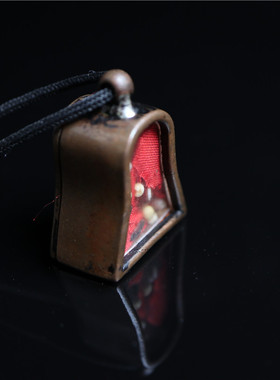 藏式特色随身佛龛小吊坠挂饰西藏纯铜迷你嘎乌盒diy腰挂包挂坠