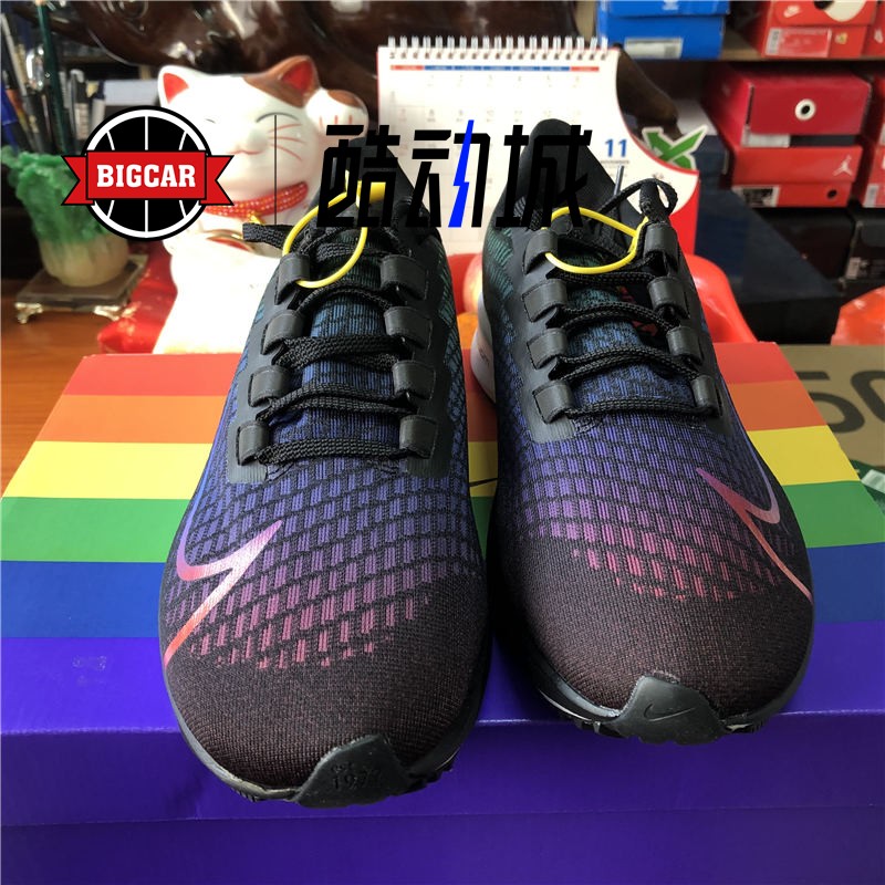 NIKE AIR ZOOM PEGASUS 37 BETRUE 黑彩虹跑鞋 CV0266-001 - 图1