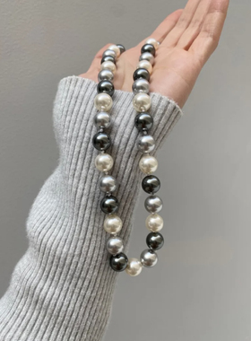 「黑巧慕斯」人造大溪地混彩珍珠项链铂金灰小众清冷感黑灰色项链