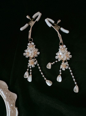 CAROLLL现货繁花水滴流苏乳夹