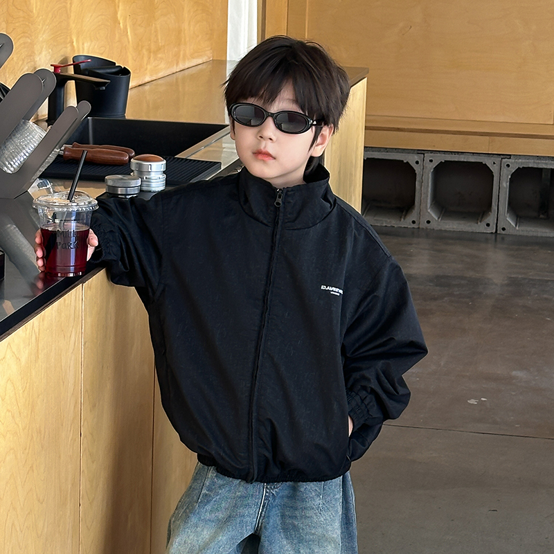 依依妈男童山系字母立领冲锋衣儿童秋装宝宝宽松休闲防风纯色外套 - 图1